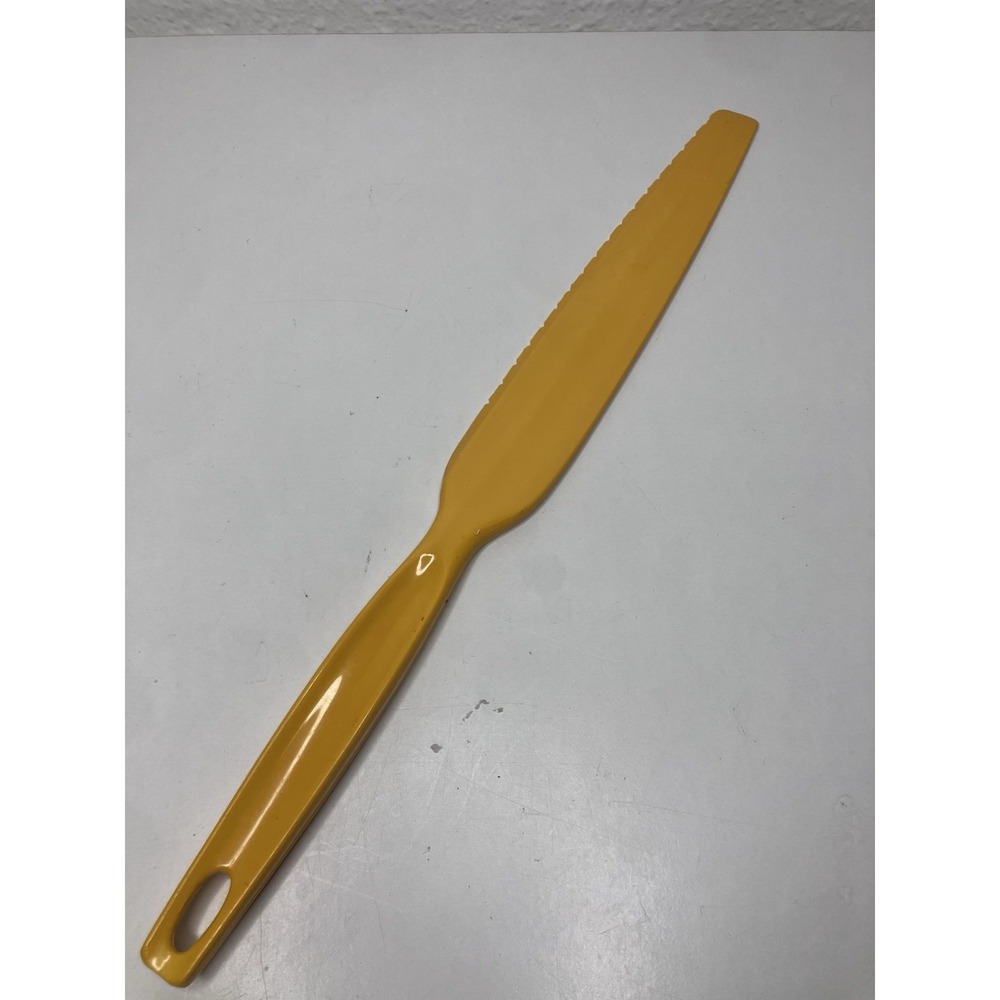 Vintage Foley Icing Spatula Serrated Spreader Nylon 12" Yellow Color